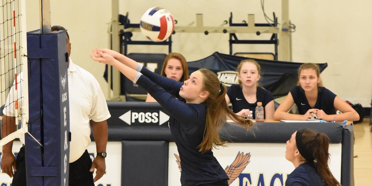 Volleyball Cruises On To 5-0 In Conference